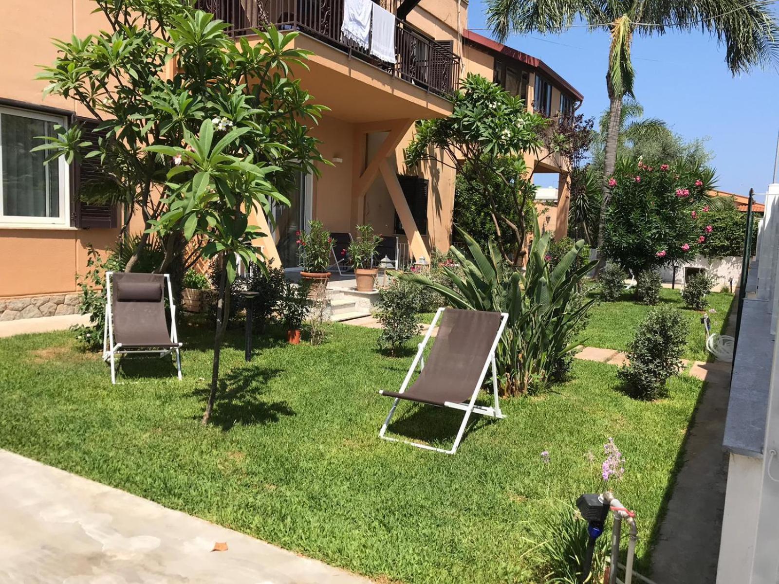 Mondello Felix - Appartamenti In Villa A 600M Dal Mare Dış mekan fotoğraf